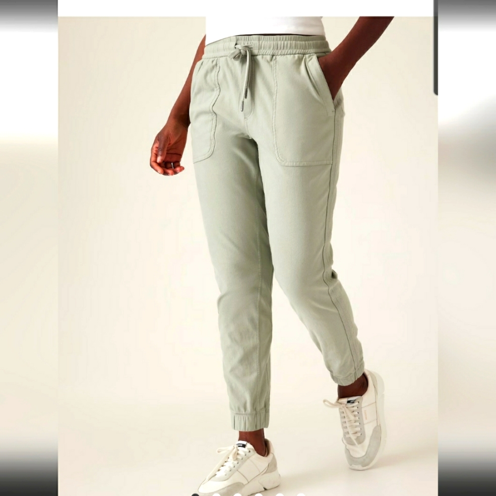 Athleta Farrallon Jogger Fern Green sz MP